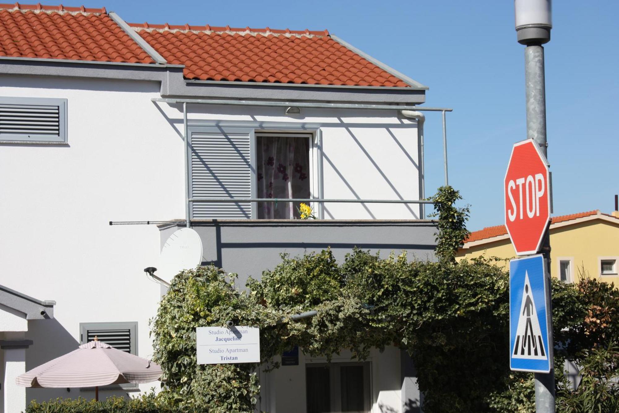 Studio Apartman Jacqueline Zadar Buitenkant foto